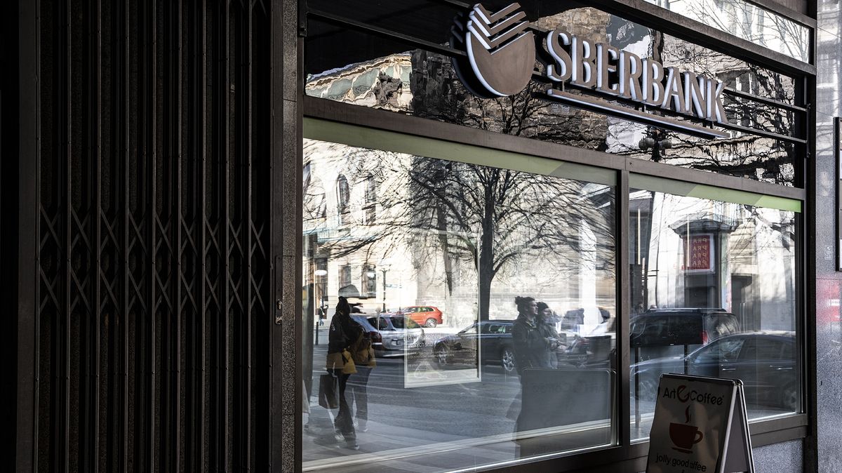Od firmy z výboru Sberbank se táhnou nitky ke sponzorovi politiků i Pitrovi